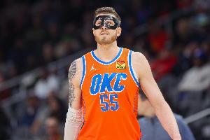 全能表现！哈尔滕施泰因9中5拿到18分11板4助2断2帽