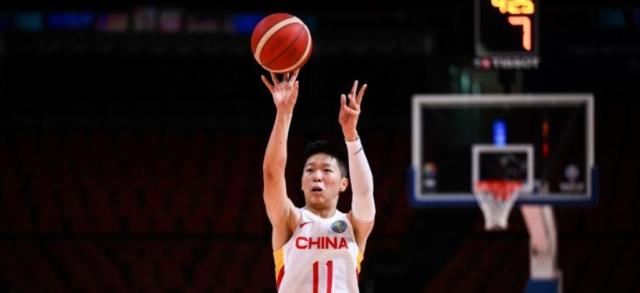 乐鱼体育登录-见证女篮从低谷到复兴 黄思静诠释何为定海神针