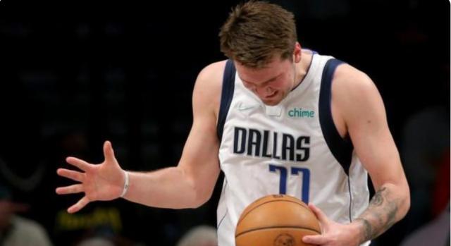 乐鱼体育官方网站-东契奇复出却输球？3局2胜独行侠仍然握有主动