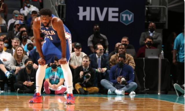 乐鱼体育登录-43+15+7！听说有新队友要来？恩比德立刻兴奋了